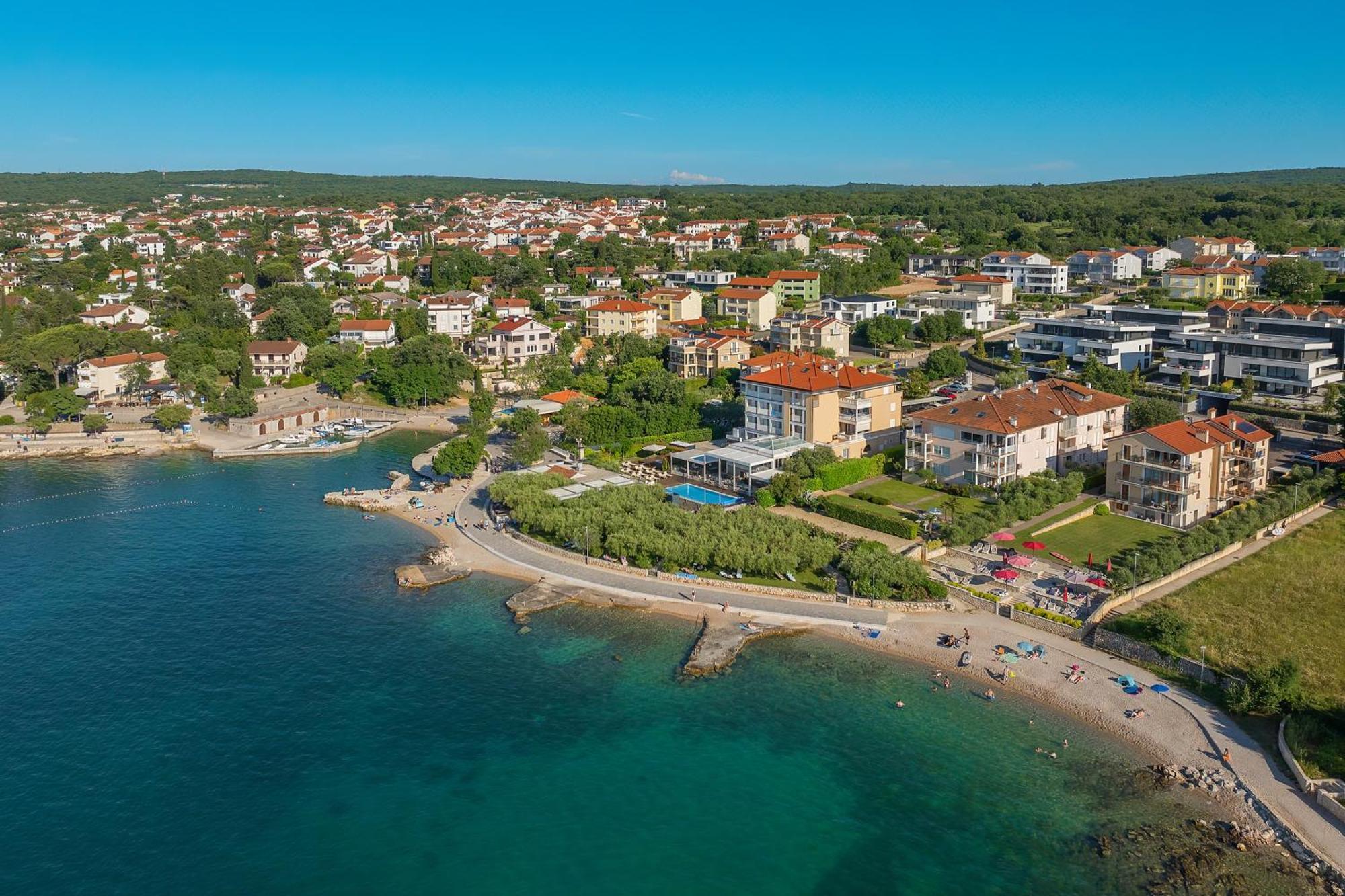 Hotel Vila Rova Malinska Bagian luar foto